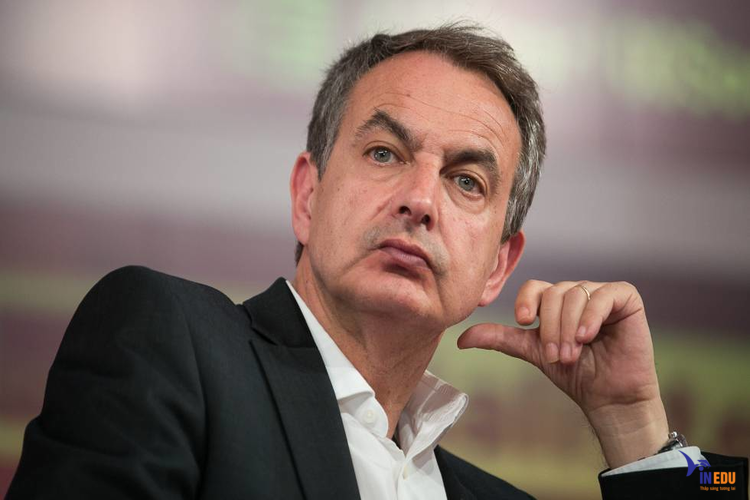 José Luis Rodríguez Zapatero là một trong những cựu học sinh tiêu biểu của trường đại học León