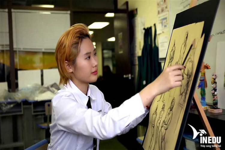 Điều khác biệt và thu hút ở Amberson High School