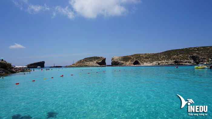 Khám phá 10 bãi biển đẹp mê hồn phải ghé qua khi du học tại Malta