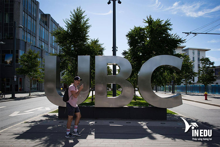 University of British Columbia luôn đạt được các thứ hạng cao trên các bảng xếp hạng uy tín 