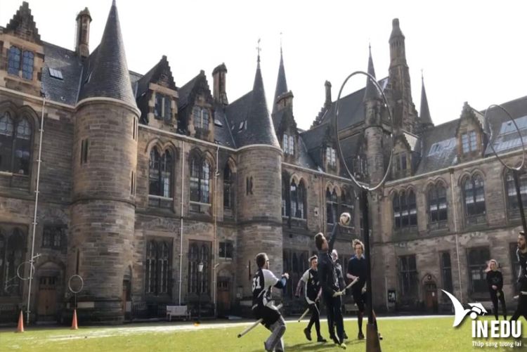 University of Glasgow là trường đại học cổ thứ tư ở Vương quốc Anh