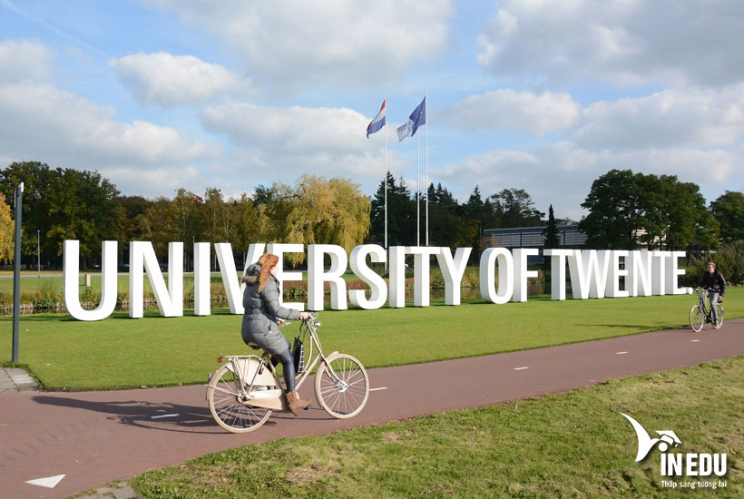 University of Twente – Chương trình đào tạo, Học phí